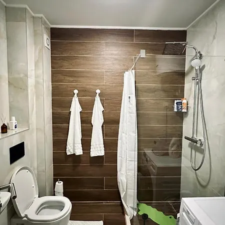 Obiteljski Apartman Aron - Korak Do Lifta *