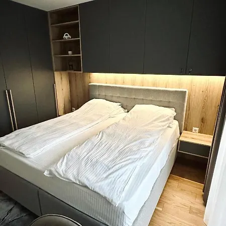아파트 Obiteljski Apartman Aron - Korak Do Lifta 자호리나
