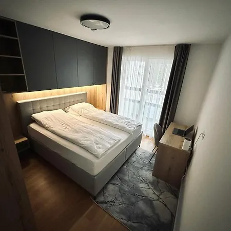 Obiteljski Apartman Aron - Korak Do Lifta 아파트